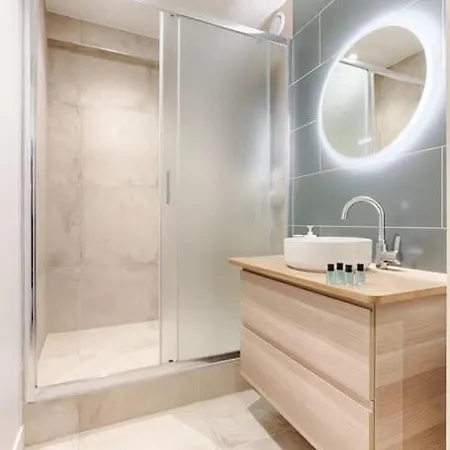 Mykeypers - Chic&elegant Flat 2br/6p- République Appartamento Parigi
